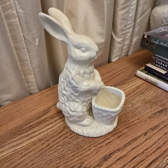 New! White Ceramic Rabbit - Picture 2 of 3